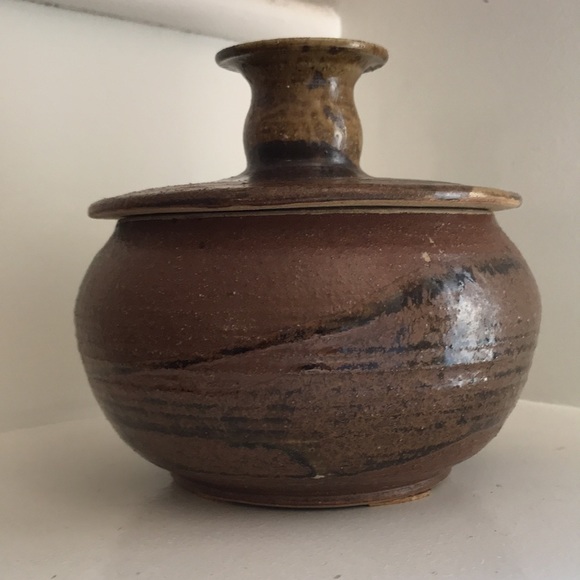 Pottery container - Picture 2 of 10